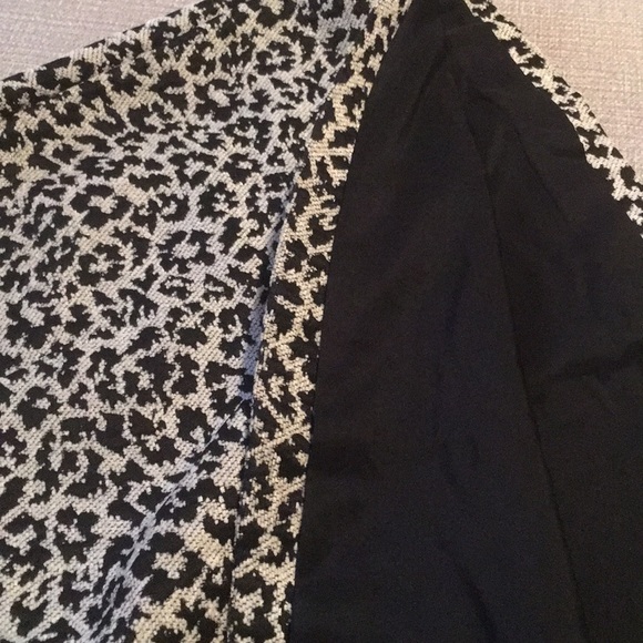 Abercrombie and Fitch Mini Skirt - Picture 7 of 7